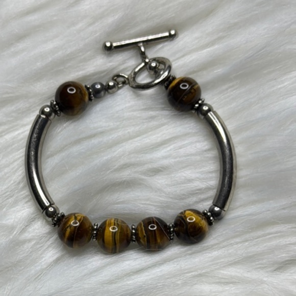 Jewelry - Tigers Eye Beaded Bracelet with toggle clasp. 6.25 inches.